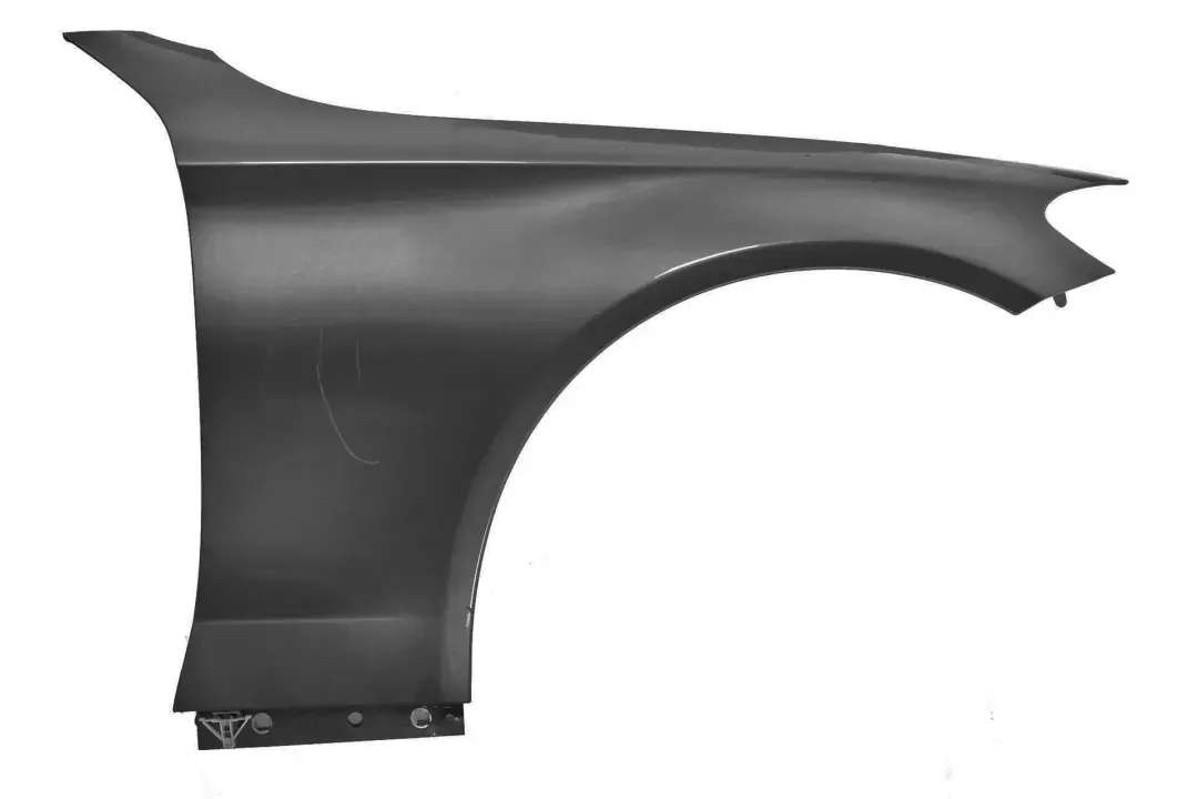 W205 FENDER L